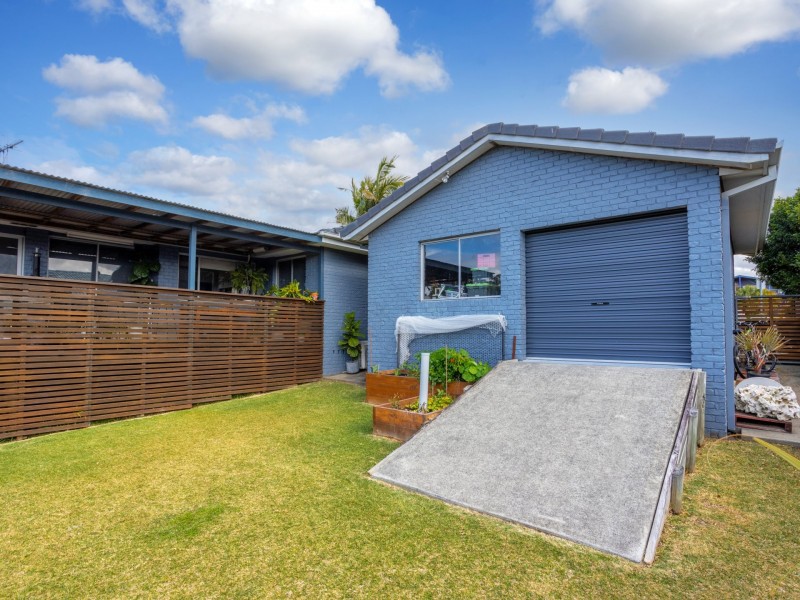 22 Carrabeen Drive, Old Bar NSW 2430