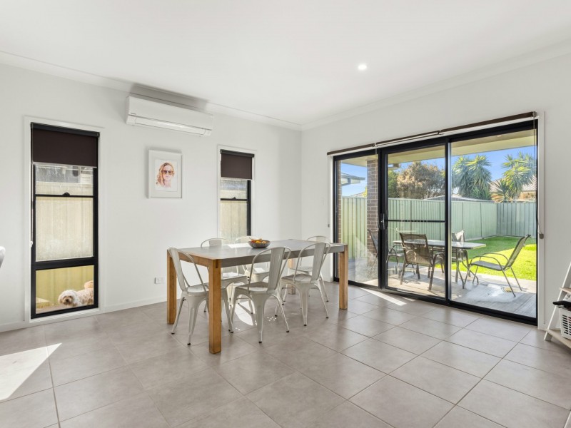 74 Albatross Way, Old Bar NSW 2430