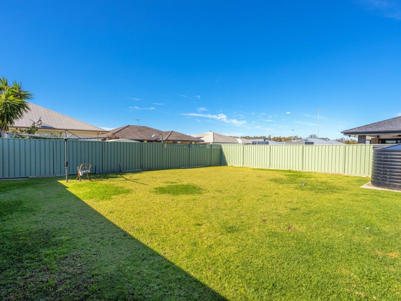 74 Albatross Way, Old Bar NSW 2430