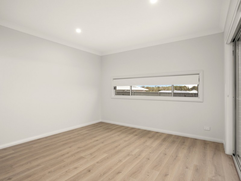 9 Auvergne Way, Old Bar NSW 2430