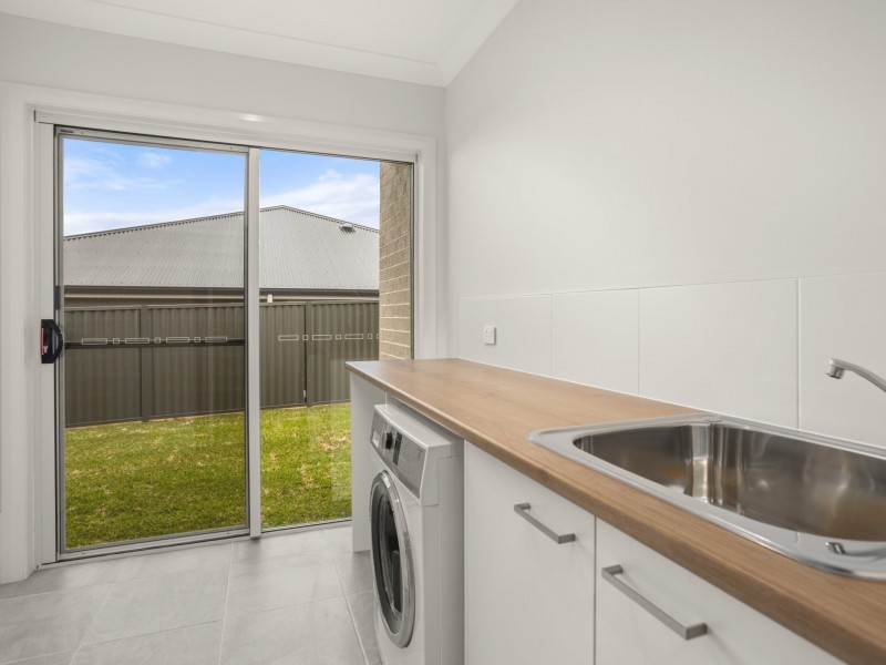 9 Auvergne Way, Old Bar NSW 2430