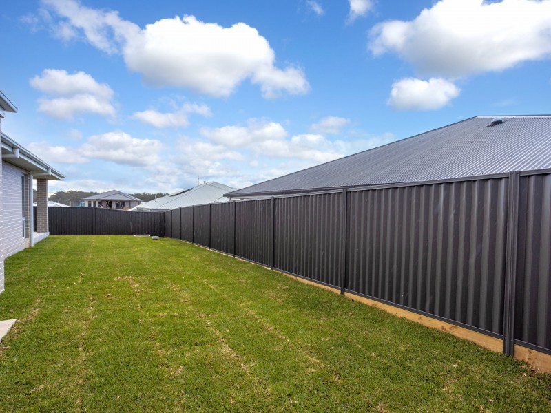 9 Auvergne Way, Old Bar NSW 2430