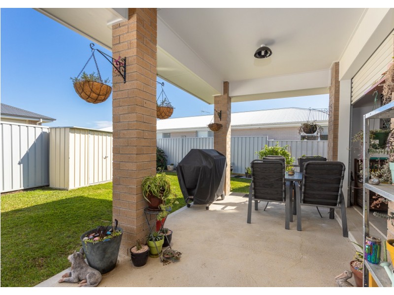 12 Maita Way, Old Bar NSW 2430