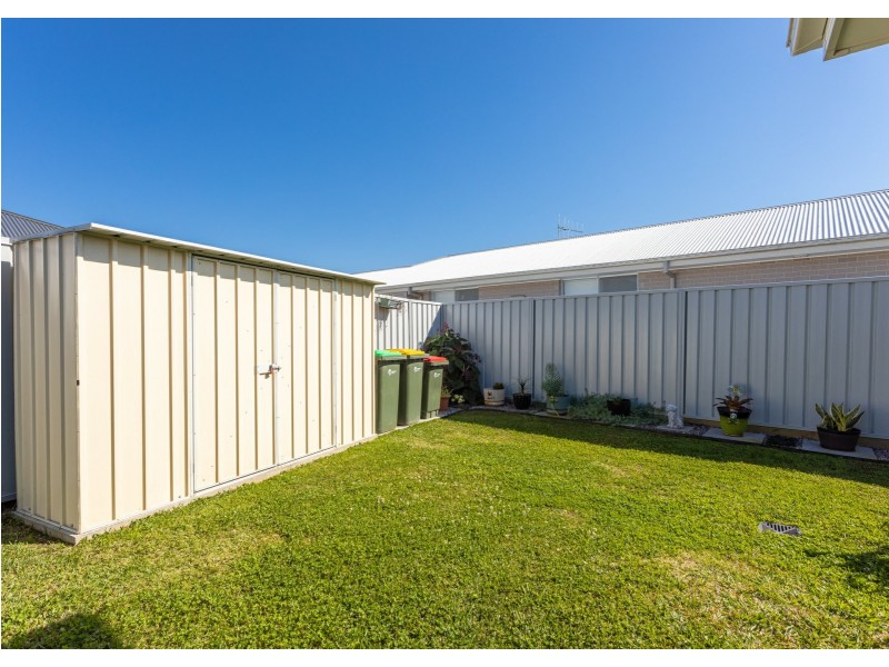 12 Maita Way, Old Bar NSW 2430