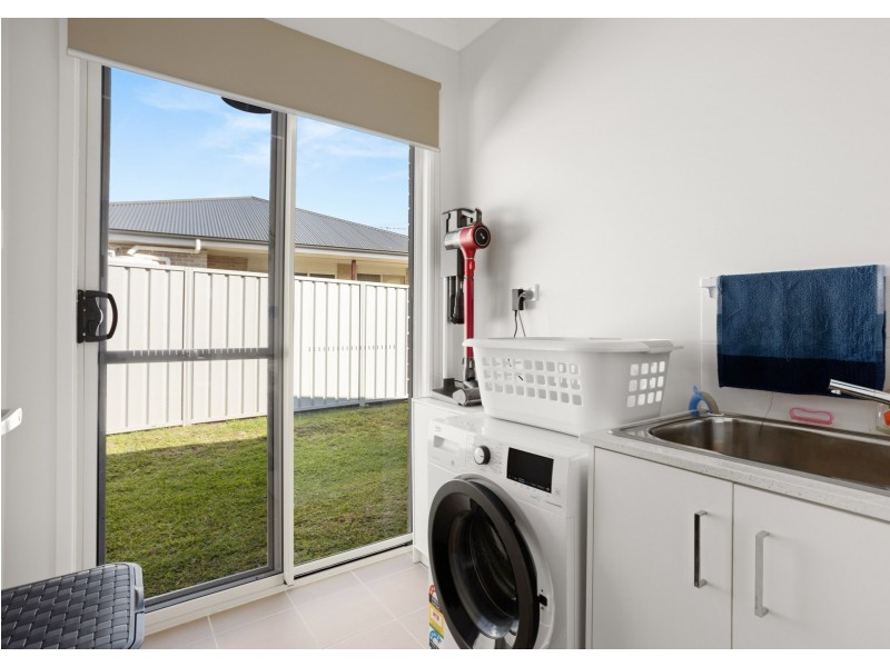 12 Maita Way, Old Bar NSW 2430