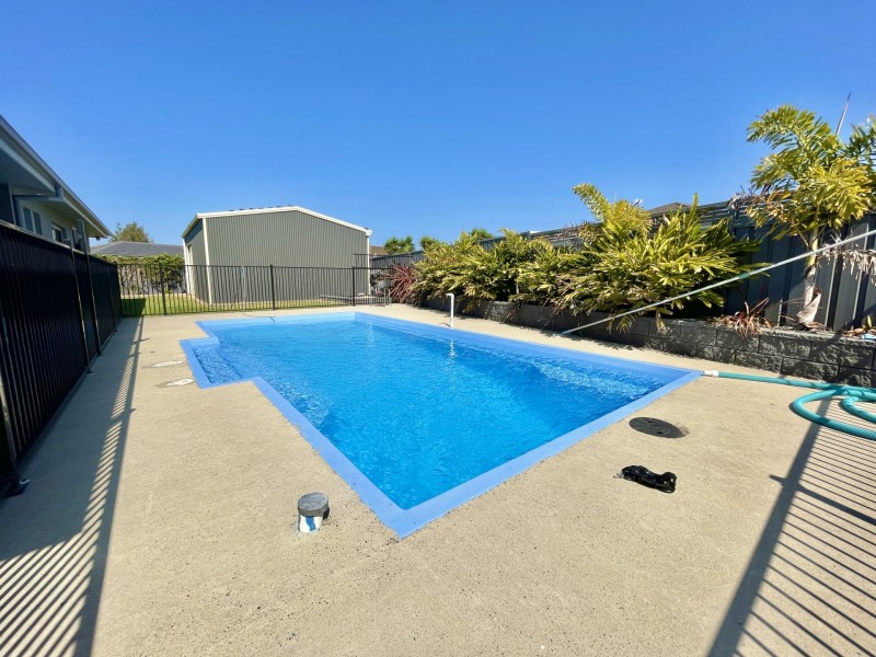 13 Tropicbird Crescent, Old Bar NSW 2430