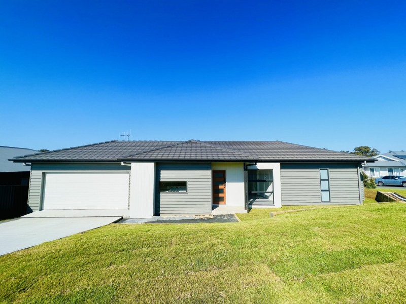 5 Marra Drive, Old Bar NSW 2430