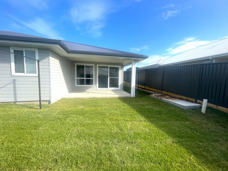 Unit 2/7 Auvergne Way, Old Bar NSW 2430