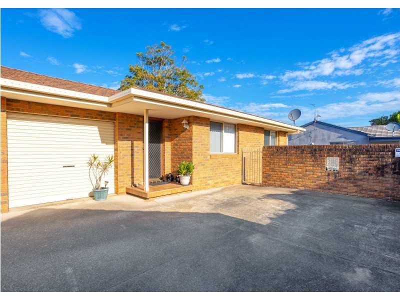 2/1 Casuarina Close, Old Bar NSW 2430