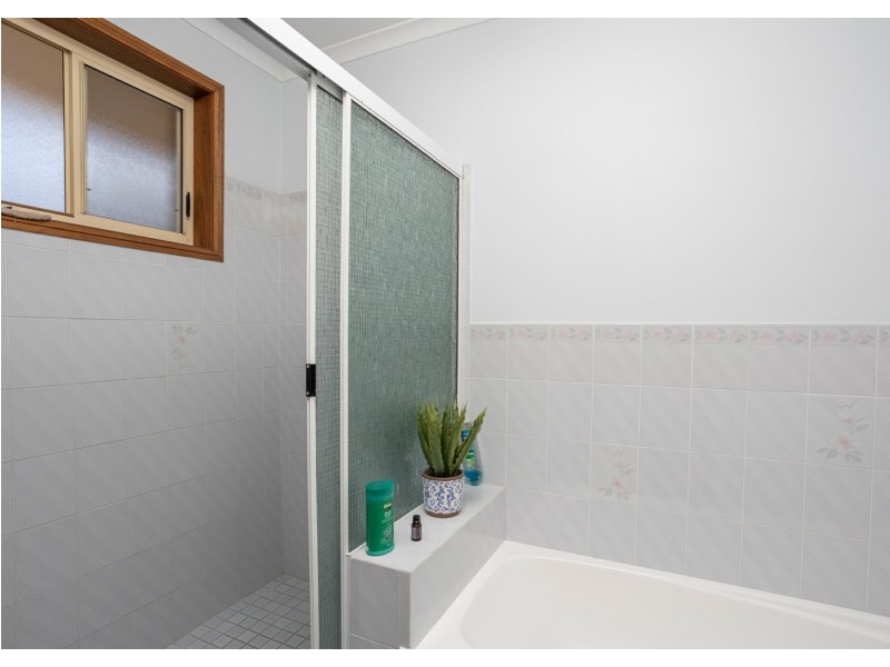 2/1 Casuarina Close, Old Bar NSW 2430