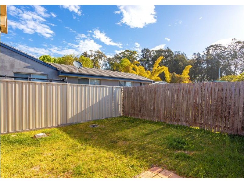 2/1 Casuarina Close, Old Bar NSW 2430