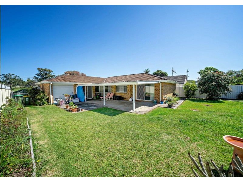 8 Sheppard Street, Old Bar NSW 2430