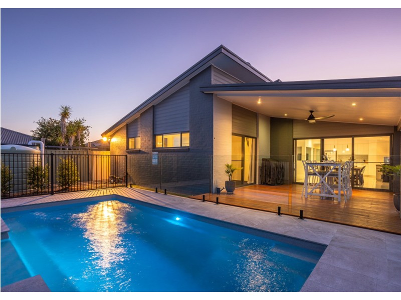 35 Bluehaven Drive, Old Bar NSW 2430