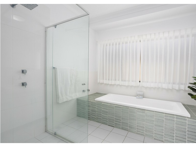 35 Bluehaven Drive, Old Bar NSW 2430