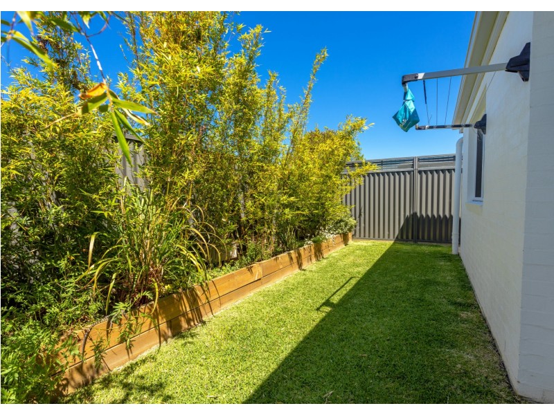 3 Bunyan Avenue, Old Bar NSW 2430