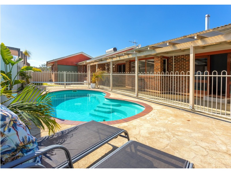 7 Carrabeen Drive, Old Bar NSW 2430