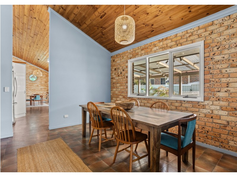 7 Carrabeen Drive, Old Bar NSW 2430