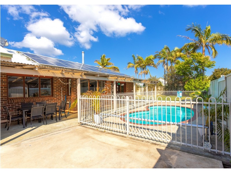 7 Carrabeen Drive, Old Bar NSW 2430