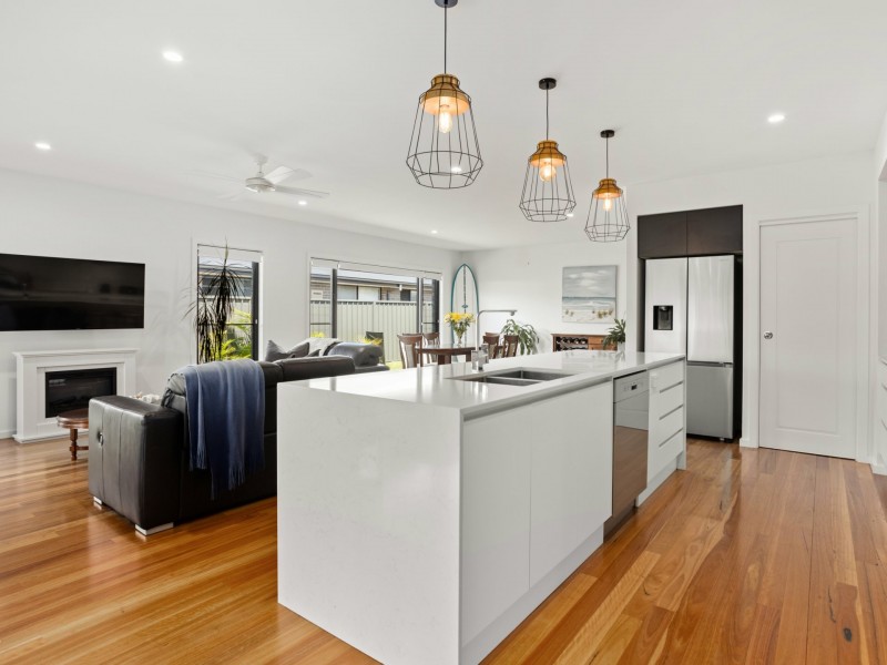 9 Howard Street, Wallabi Point NSW 2430