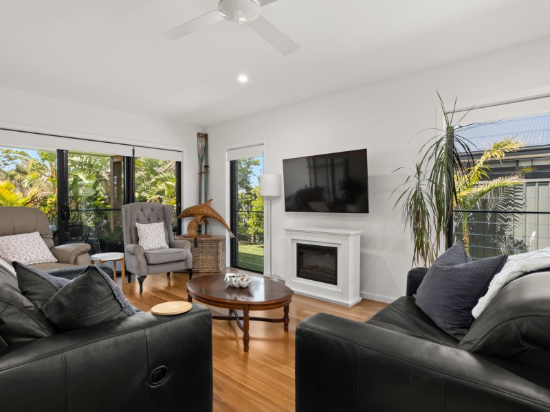 9 Howard Street, Wallabi Point NSW 2430