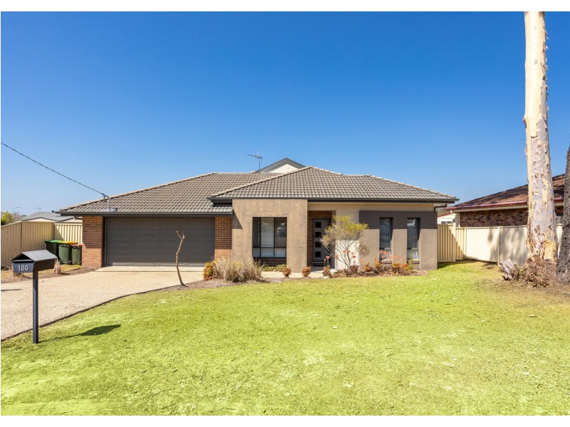 186 Bushland Drive, Taree NSW 2430