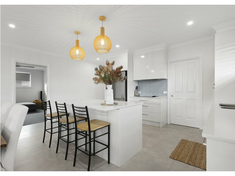 94 Albatross Way, Old Bar NSW 2430