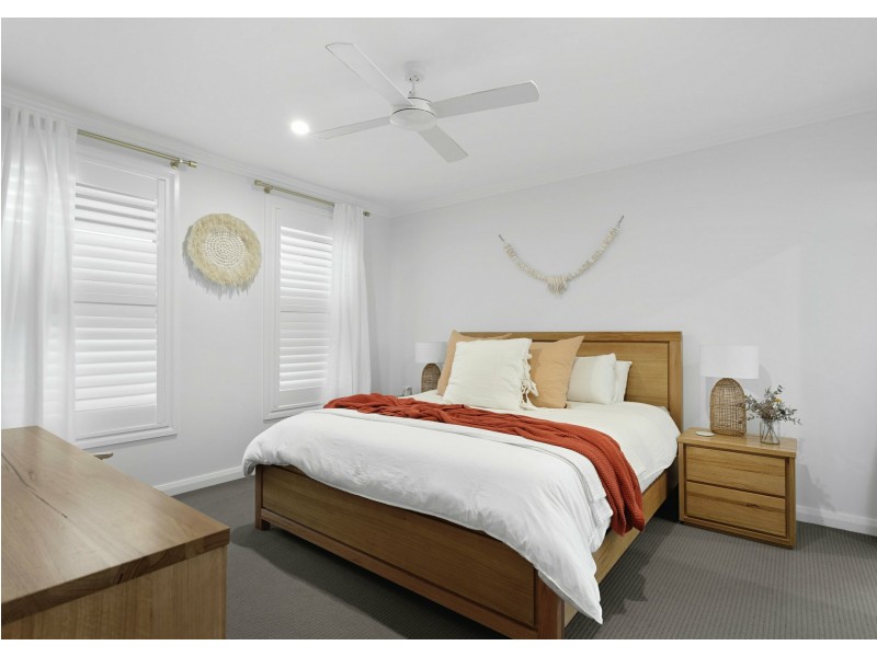 94 Albatross Way, Old Bar NSW 2430