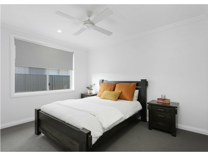 94 Albatross Way, Old Bar NSW 2430