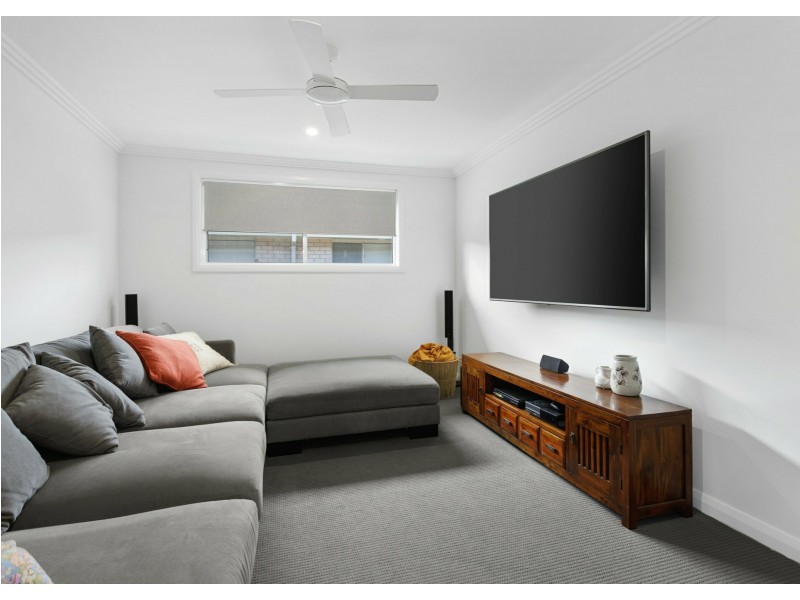 94 Albatross Way, Old Bar NSW 2430