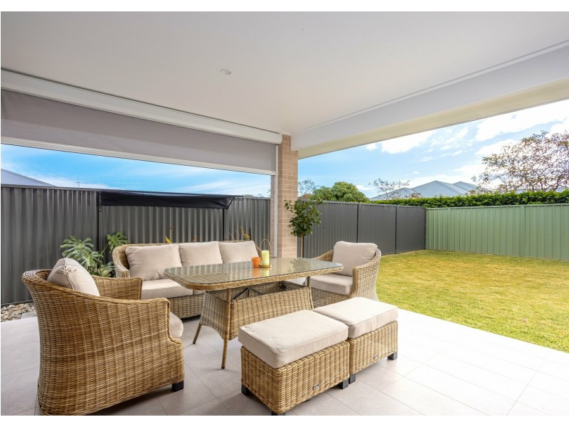 94 Albatross Way, Old Bar NSW 2430