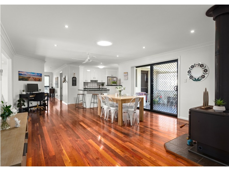 4 Yellowfin Avenue, Old Bar NSW 2430