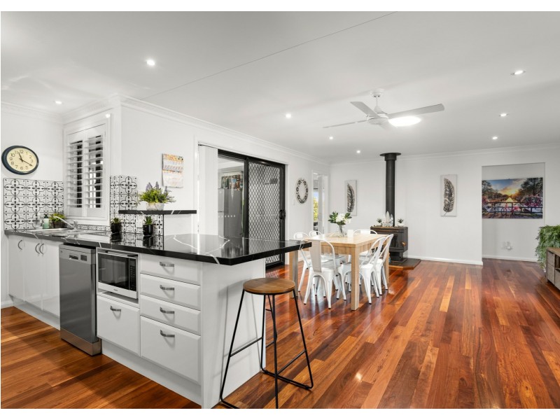 4 Yellowfin Avenue, Old Bar NSW 2430