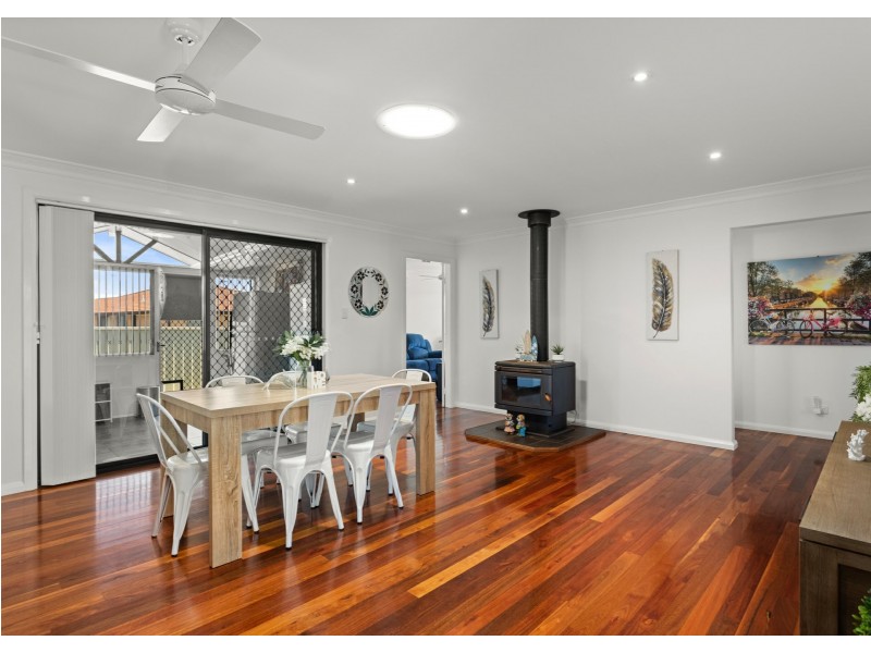 4 Yellowfin Avenue, Old Bar NSW 2430