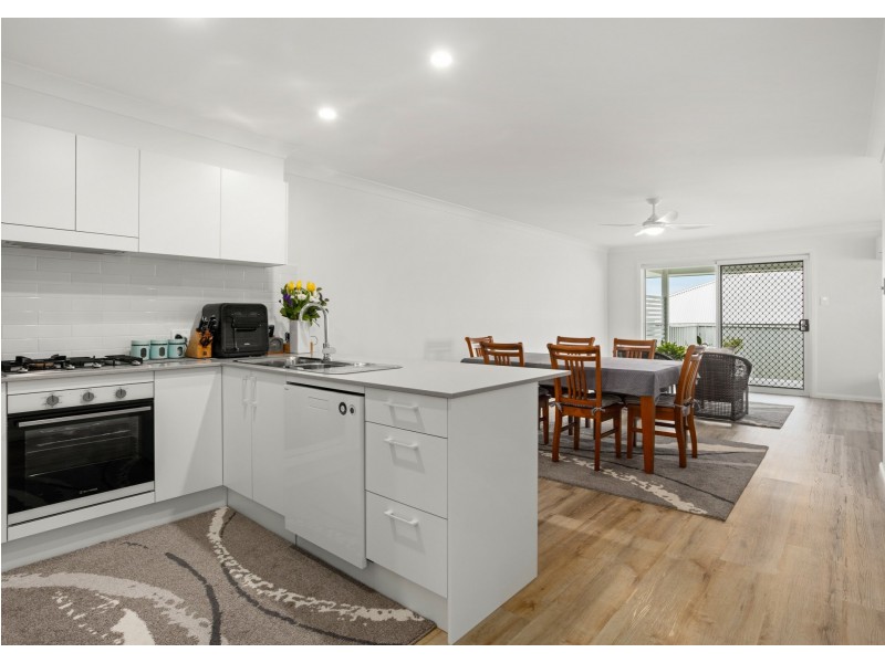 15 & 15A Viewmont Way, Old Bar NSW 2430