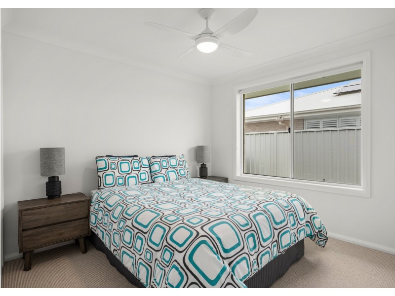 15 & 15A Viewmont Way, Old Bar NSW 2430