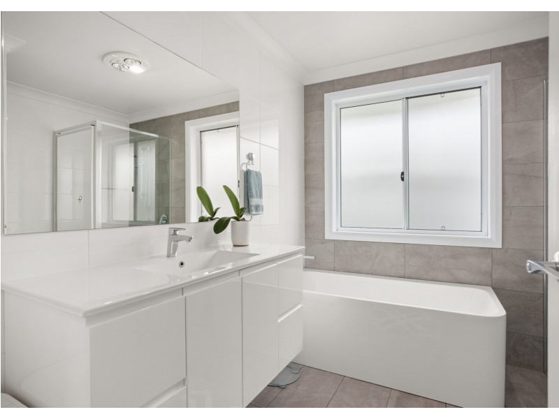 15 & 15A Viewmont Way, Old Bar NSW 2430