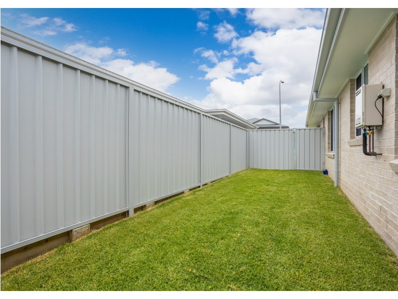 15 & 15A Viewmont Way, Old Bar NSW 2430
