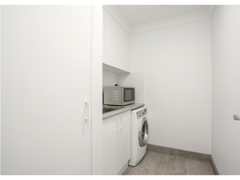 15 & 15A Viewmont Way, Old Bar NSW 2430
