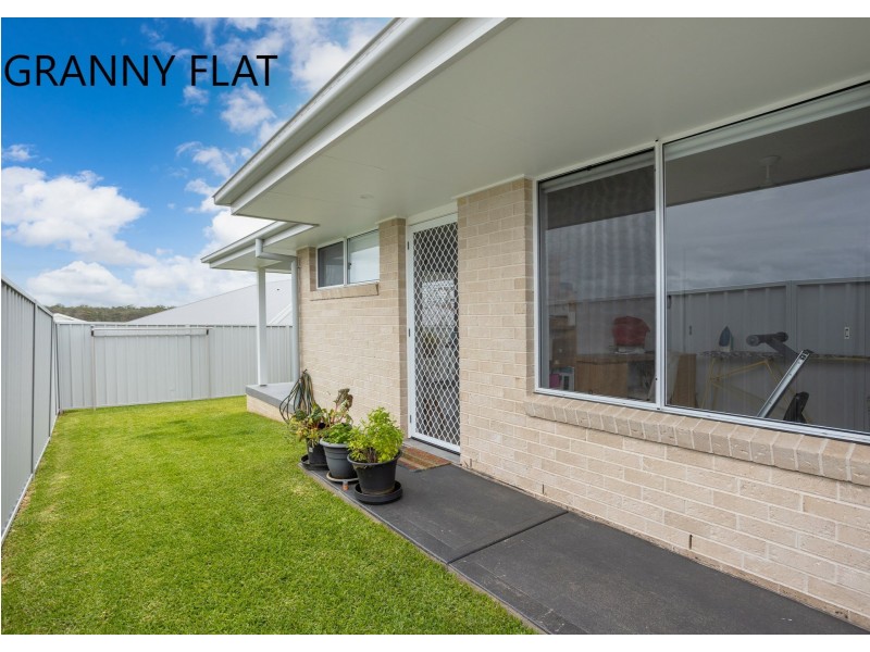15 & 15A Viewmont Way, Old Bar NSW 2430