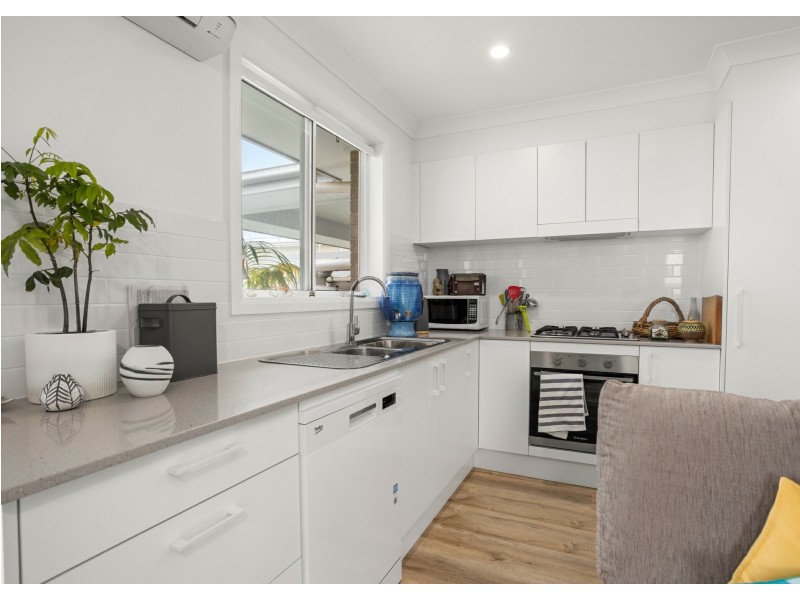 15 & 15A Viewmont Way, Old Bar NSW 2430