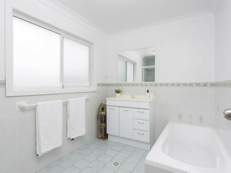1 Smith Street, Old Bar NSW 2430