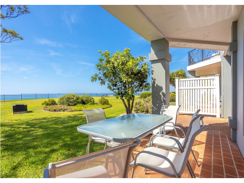 3/32 Lewis Street, Old Bar NSW 2430