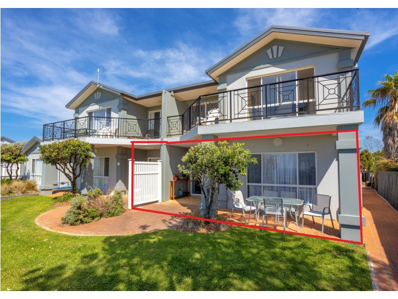 3/32 Lewis Street, Old Bar NSW 2430