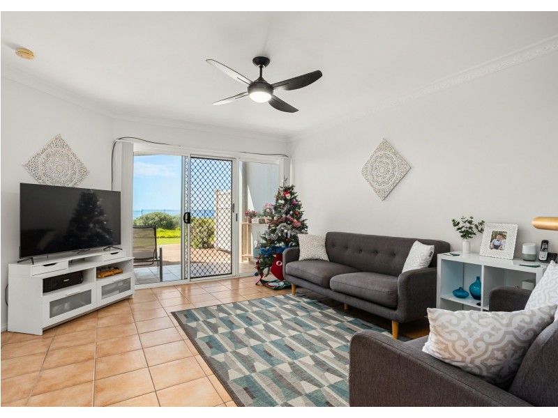 3/32 Lewis Street, Old Bar NSW 2430