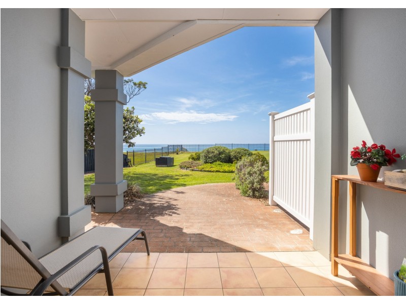 3/32 Lewis Street, Old Bar NSW 2430