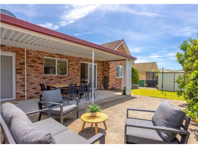 7 Berber Road, Old Bar NSW 2430