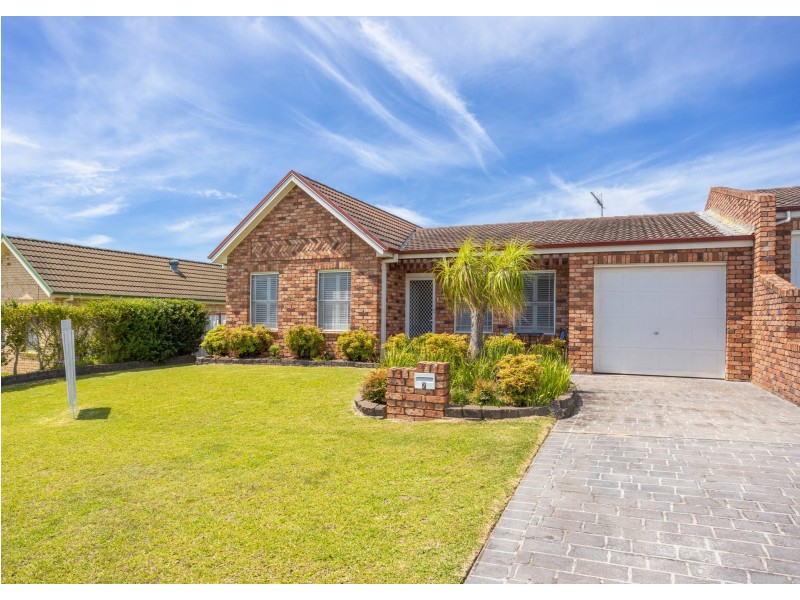 7 Berber Road, Old Bar NSW 2430