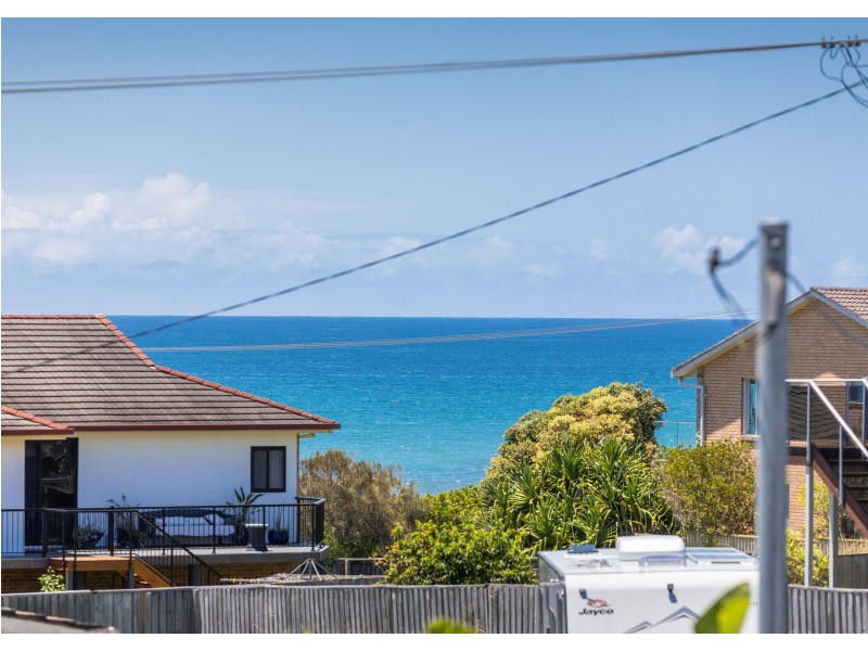 39 Ocean Drive, Wallabi Point NSW 2430
