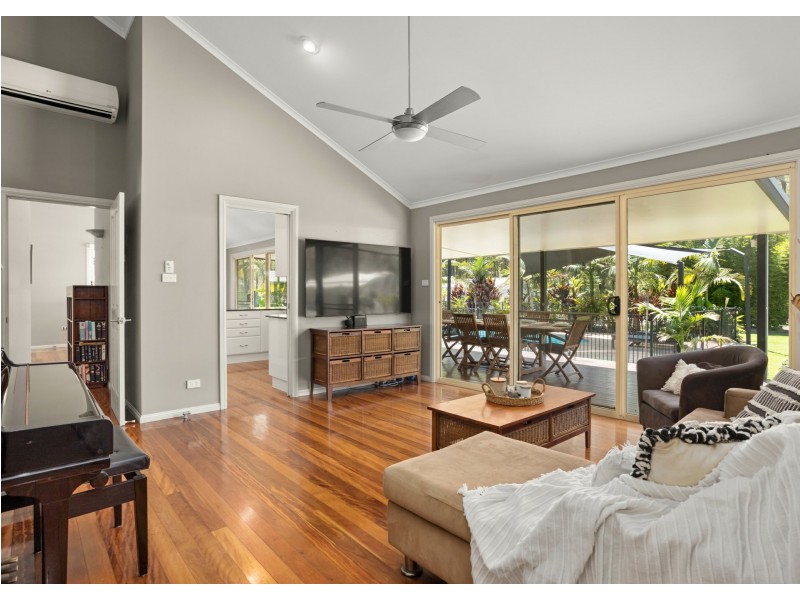 34 Kolinda Drive, Old Bar NSW 2430