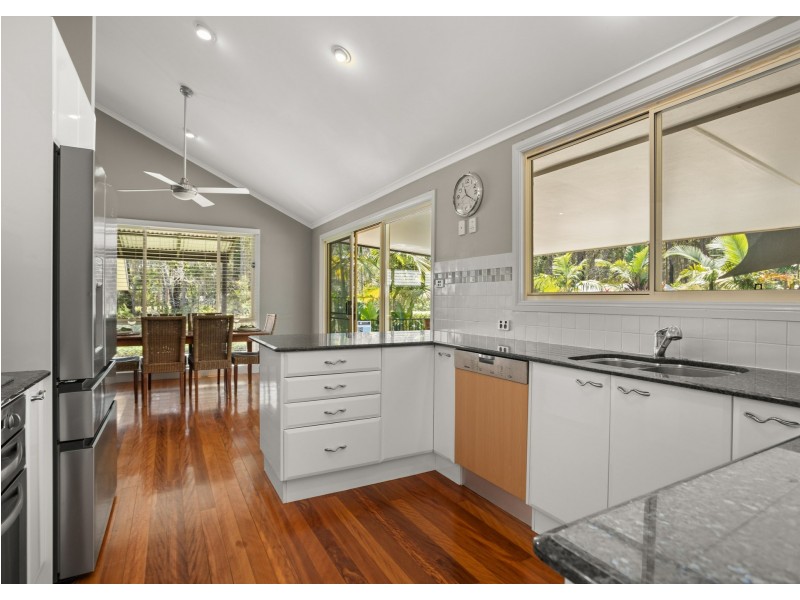 34 Kolinda Drive, Old Bar NSW 2430
